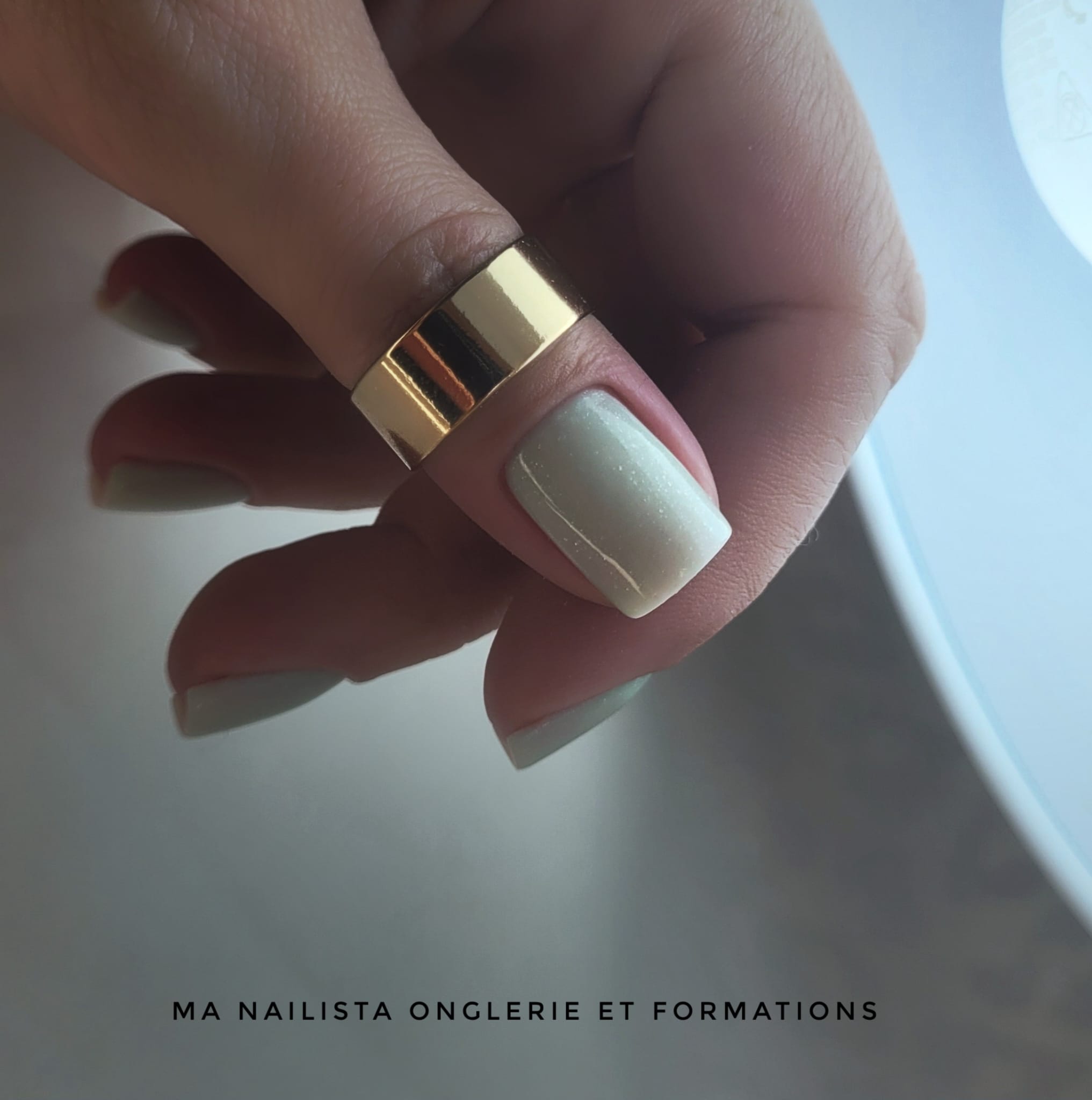 Ongles artificiels